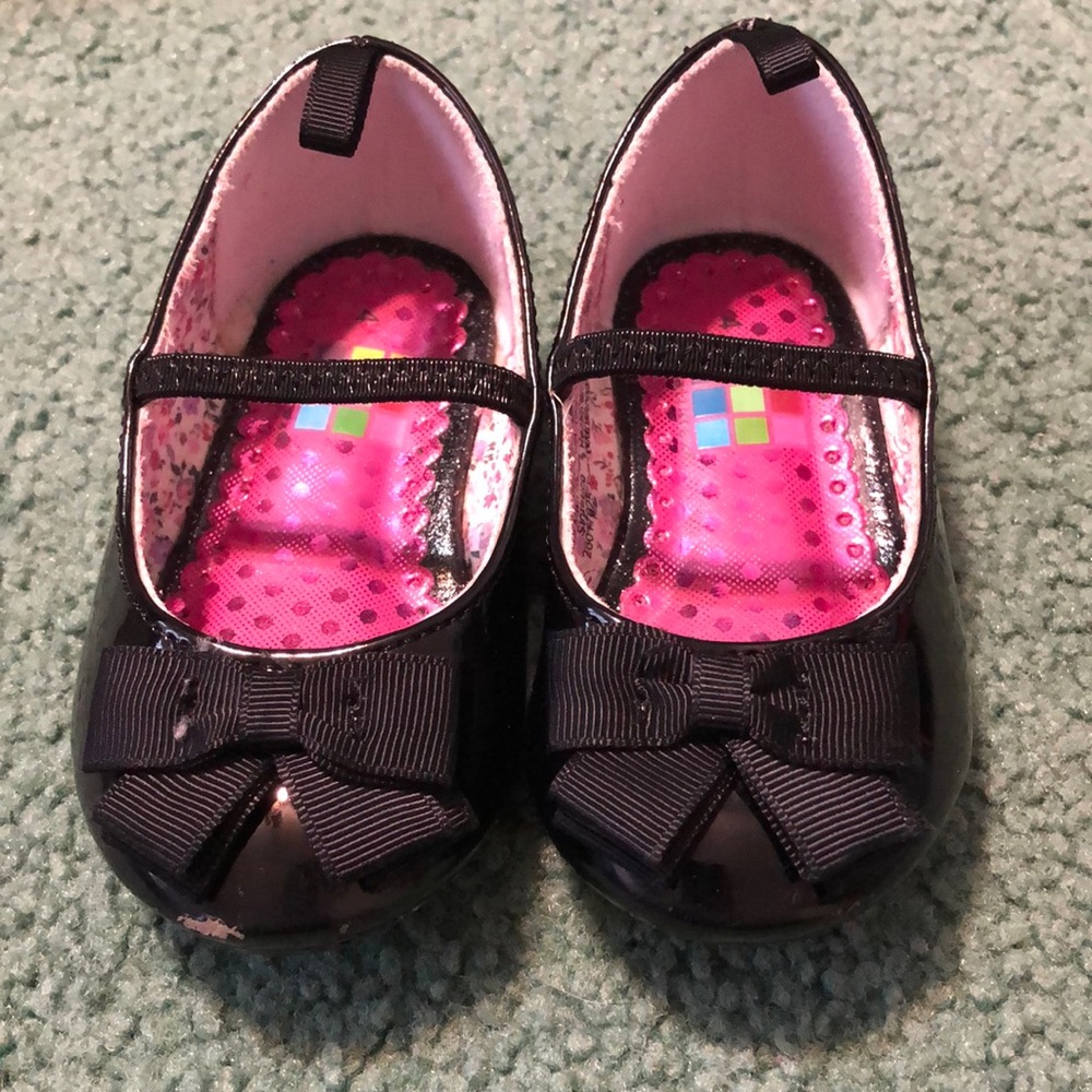 Little girl black dress shoe
